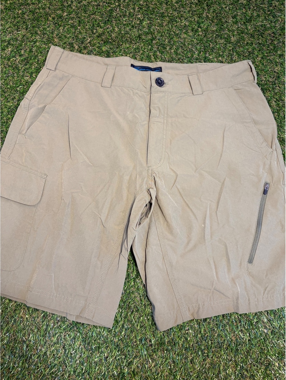 Eastern Mountain Sports Men's Khaki Cargo Shorts Size 34
